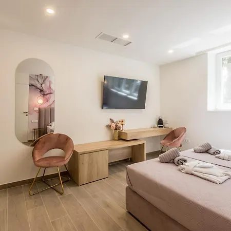 Diamond Luxury Guest house