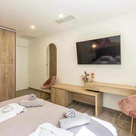 Konukevi Diamond Luxury 4*